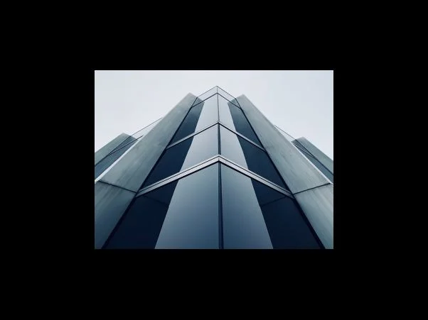 선풍기 모터 위에 아이스팩이나 얼음, 수건 등 올려놓기