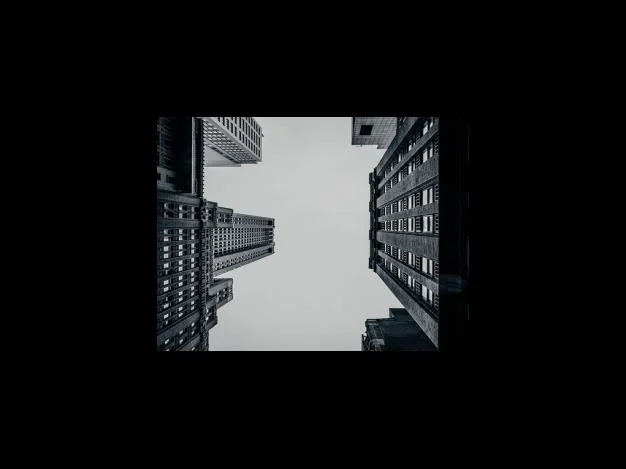 똥 꿈, 꿈속에 요강에 앉아 오줌과 똥싸는꿈