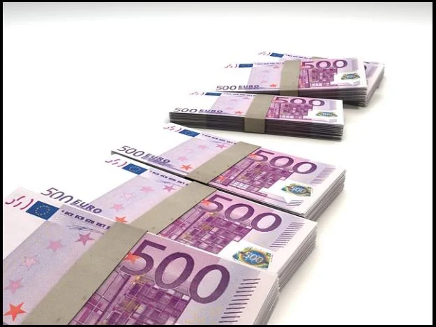 다른 여자를 만나는 남편을 때리는 꿈